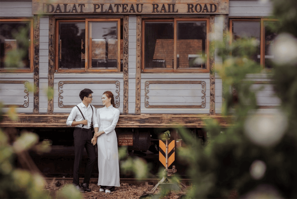 Khu vực đầu t&agrave;u xe lửa cổ lu&ocirc;n l&agrave; điểm chụp ảnh được du kh&aacute;ch y&ecirc;u th&iacute;ch nhờ vẻ ho&agrave;i niệm v&agrave; độc đ&aacute;o (Nguồn: To&agrave;n Đặng Studio)